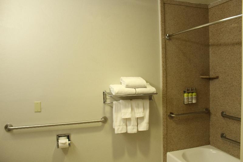 سوییت, Holiday Inn Express Hotel & Suites Tucson Mall, An Ihg