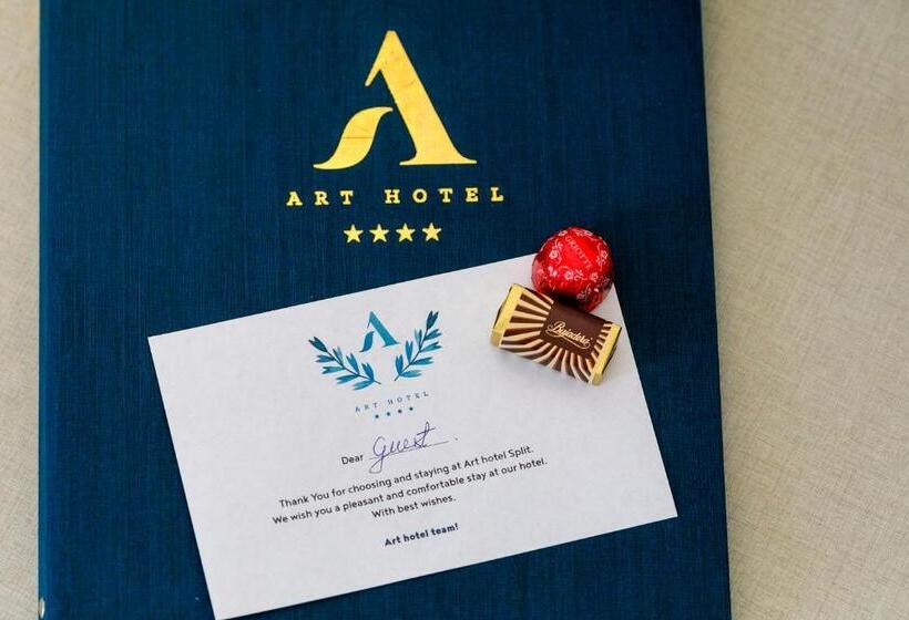 Standard Room with Balcony, Art