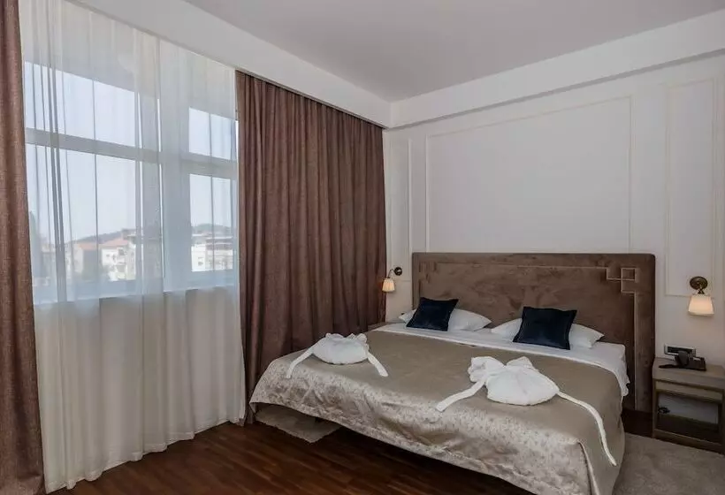 Habitación Estándar, Art