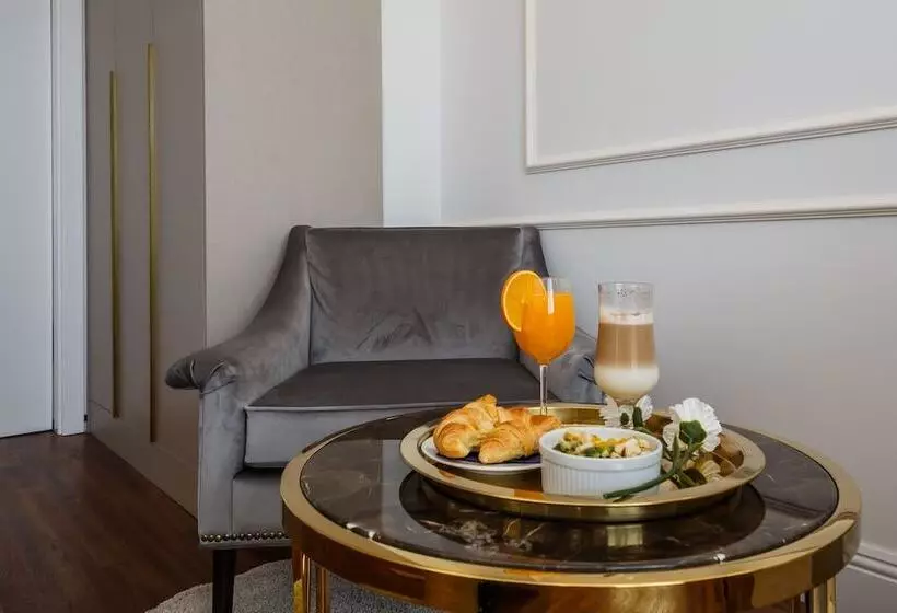 Habitación Triple Estándar, Art