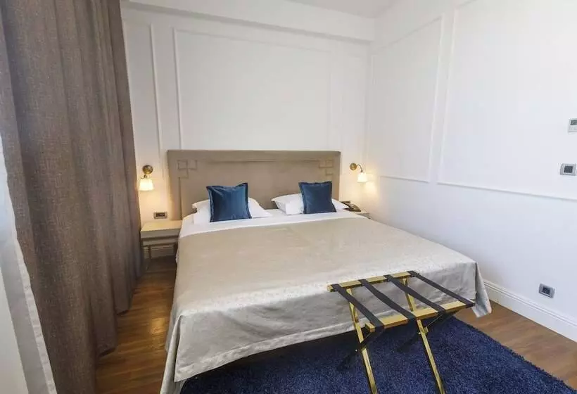 Habitación Economy, Art
