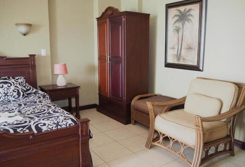 스위트 킹사이즈 침대, Balcon Del Mar Beach Front