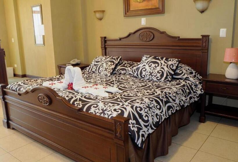 キングサイズベッドのスイートルーム, Balcon Del Mar Beach Front