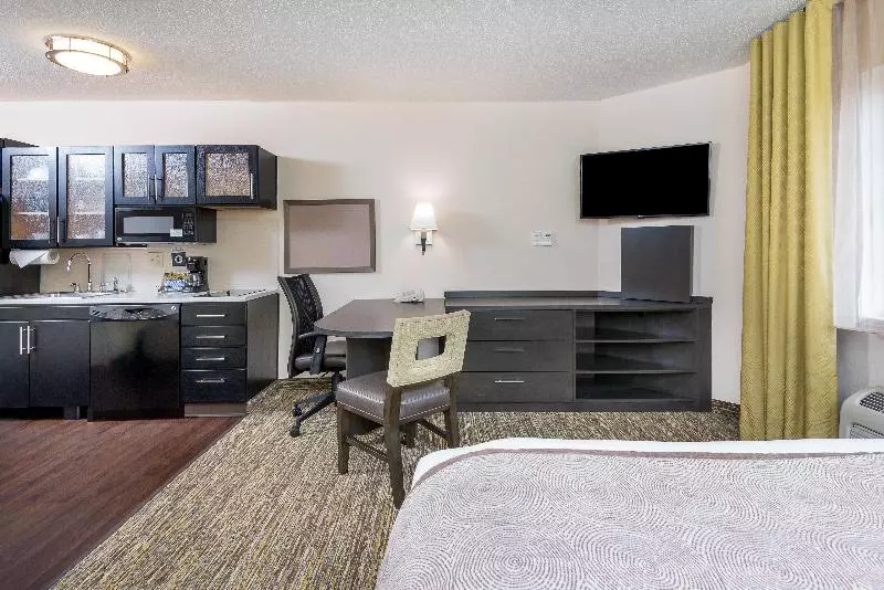 استودیوی استاندارد, Candlewood Suites Sterling, An Ihg
