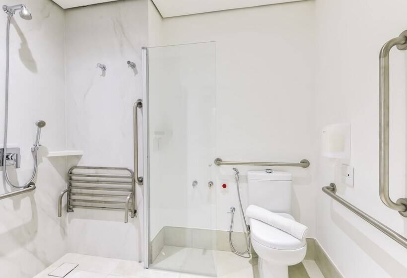 身障者適用スタンダードルーム, Hampton By Hilton Guarulhos Airport