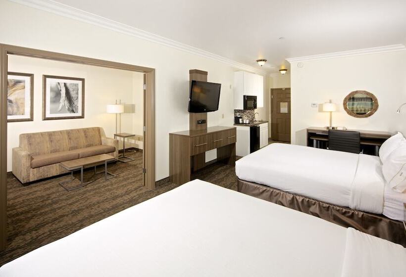 جناح, Holiday Inn Express Hotel & Suites   Paso Robles, An Ihg