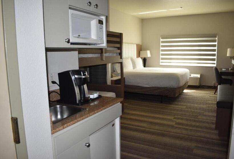 غرفة عائلية, Marguerite South Anaheim   Garden Grove, Trademark Collection By Wyndham