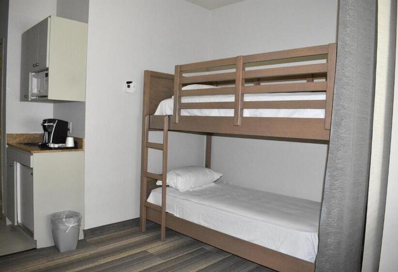 غرفة عائلية, Marguerite South Anaheim   Garden Grove, Trademark Collection By Wyndham