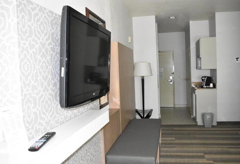 غرفة عائلية, Marguerite South Anaheim   Garden Grove, Trademark Collection By Wyndham