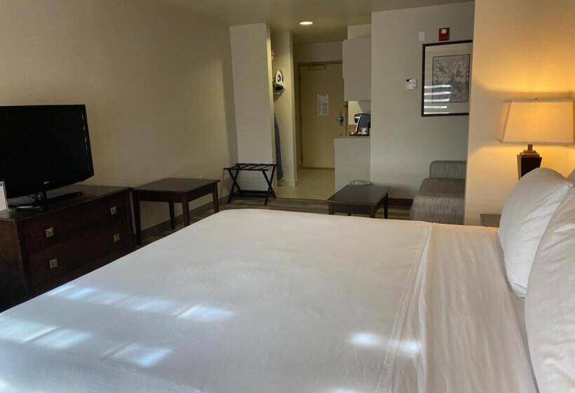 غرفة ديلوكس لذوى الاحتياجات الخاصة, Marguerite South Anaheim   Garden Grove, Trademark Collection By Wyndham