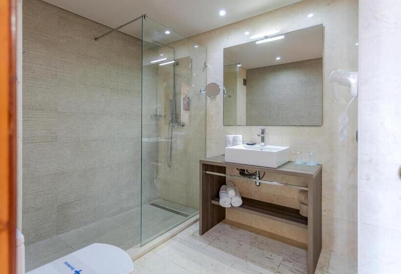 סוויטה עם מרפסת, Marins Beach Club   Adults Only