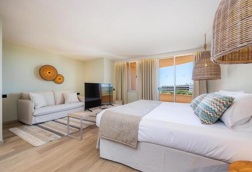 סוויטת ג'וניור עם מרפסת, Marins Beach Club   Adults Only