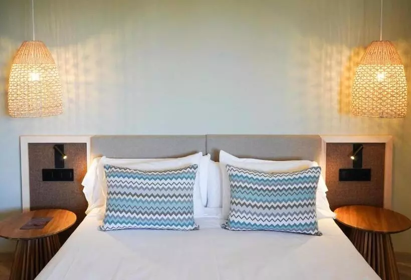 سوییت سوپریور, Marins Beach Club Adults Only