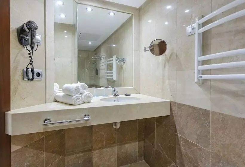 سوییت سوپریور, Marins Beach Club Adults Only