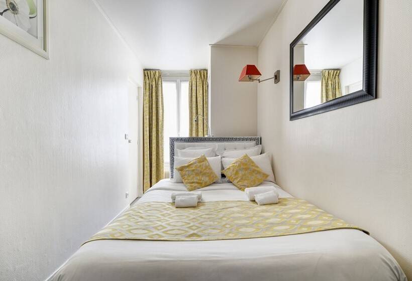 اتاق استاندارد, Korner Montmartre