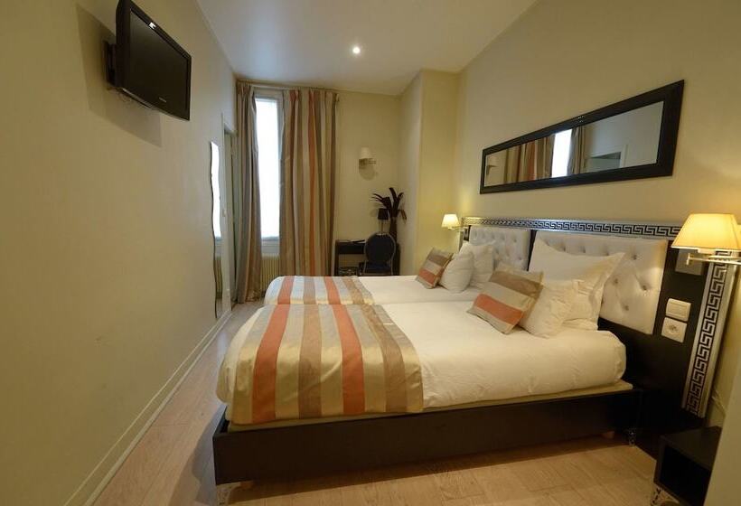 اتاق استاندارد چهار تخته, Korner Montmartre