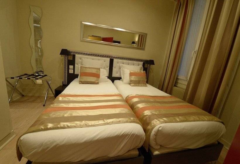 اتاق استاندارد چهار تخته, Korner Montmartre