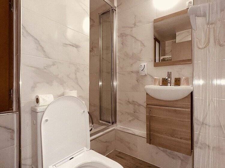 スタンダードルーム, Pavillon Opera Lafayette