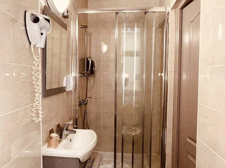 スタンダードルーム, Pavillon Opera Lafayette