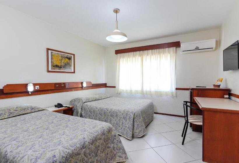 豪华三人间, Suarez Campo Bom