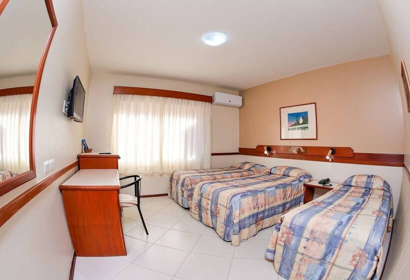 标准三人间, Suarez Campo Bom