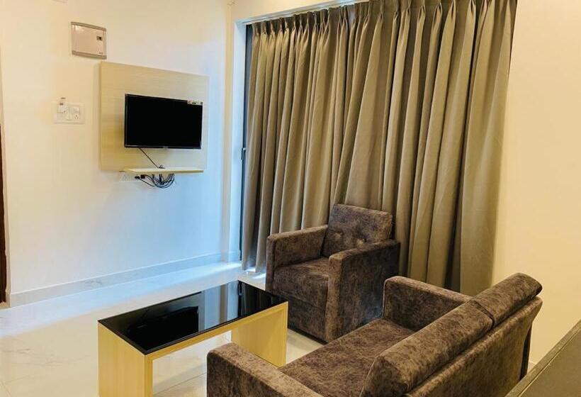 이그제큐티브 스위트, Ticlo Resort