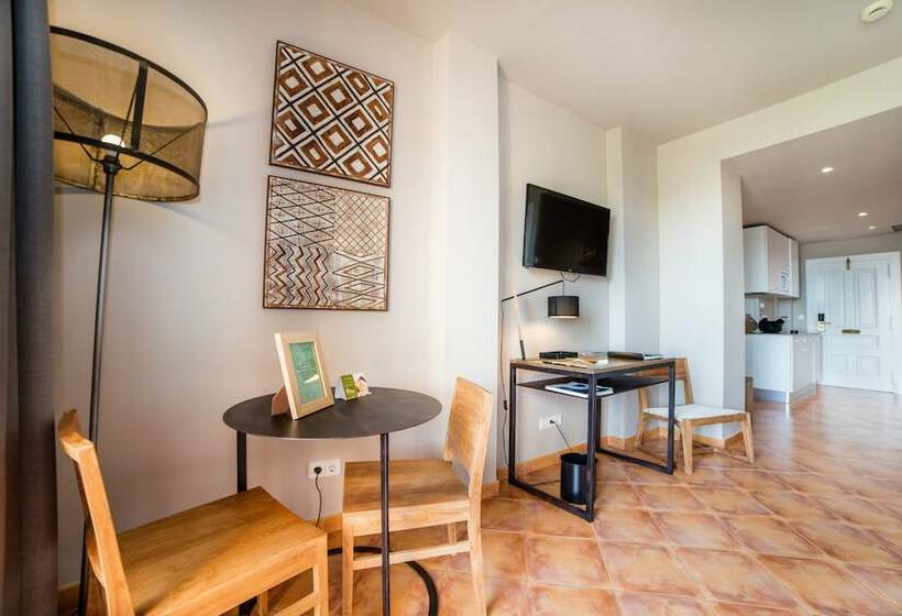 إستوديو قياسى, Ona Lomas Village   La Manga Club