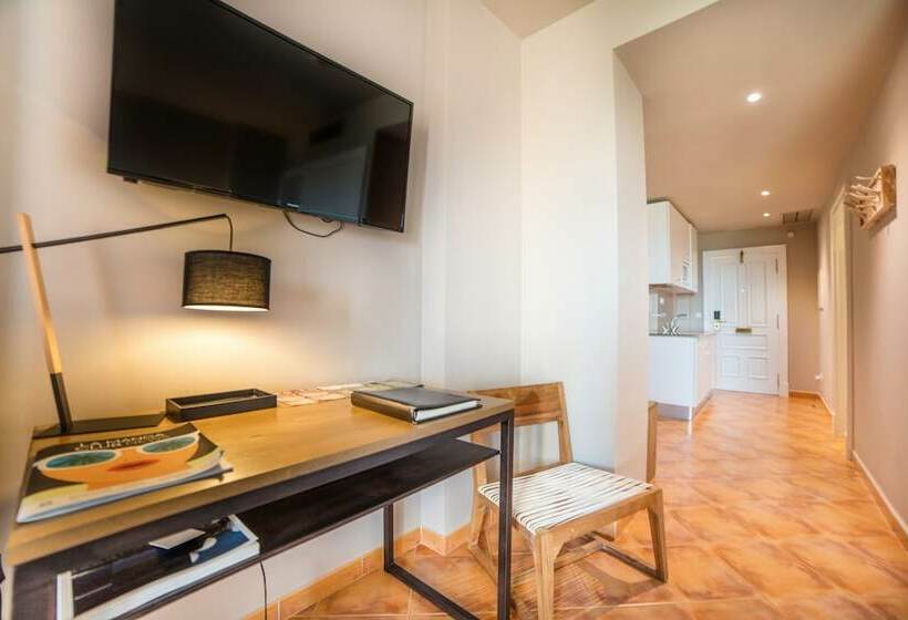 إستوديو قياسى, Ona Lomas Village   La Manga Club