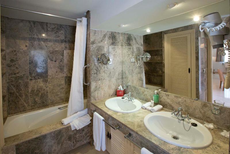 إستوديو قياسى, Ona Lomas Village   La Manga Club