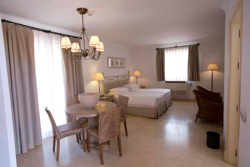 استودیوی استاندارد, Ona Lomas Village   La Manga Club