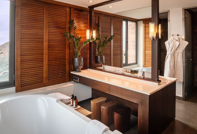 Люкс Повышенной Комфортности, Salobre Hotel Resort & Serenity