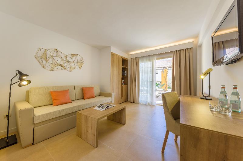 Семейный Номер, Zafiro Park Cala Mesquida