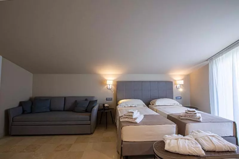 استودیوی استاندارد, 2home Hotel Apartments