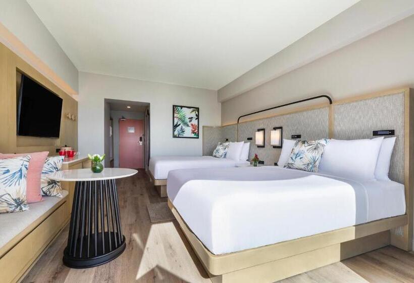 اتاق استاندارد با 2 تخت دوبل, Crowne Plaza Resort Saipan