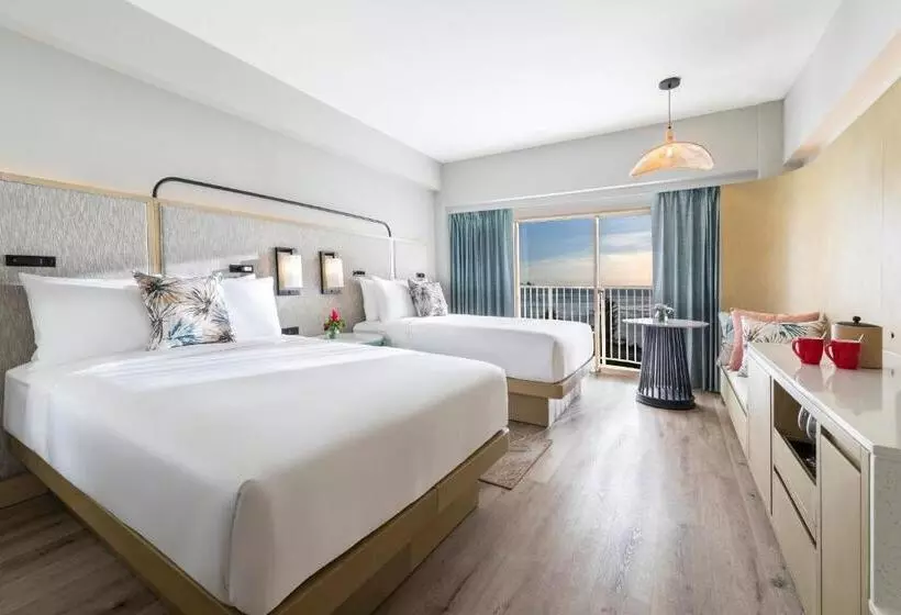 اتاق استاندارد با چشمانداز دریا, Crowne Plaza Resort Saipan