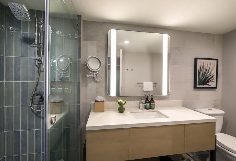 اتاق استاندارد, Crowne Plaza Resort Saipan