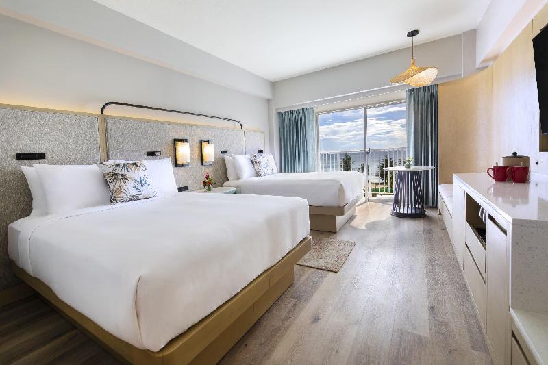 اتاق استاندارد با چشم‌انداز دریا, Crowne Plaza Resort Saipan