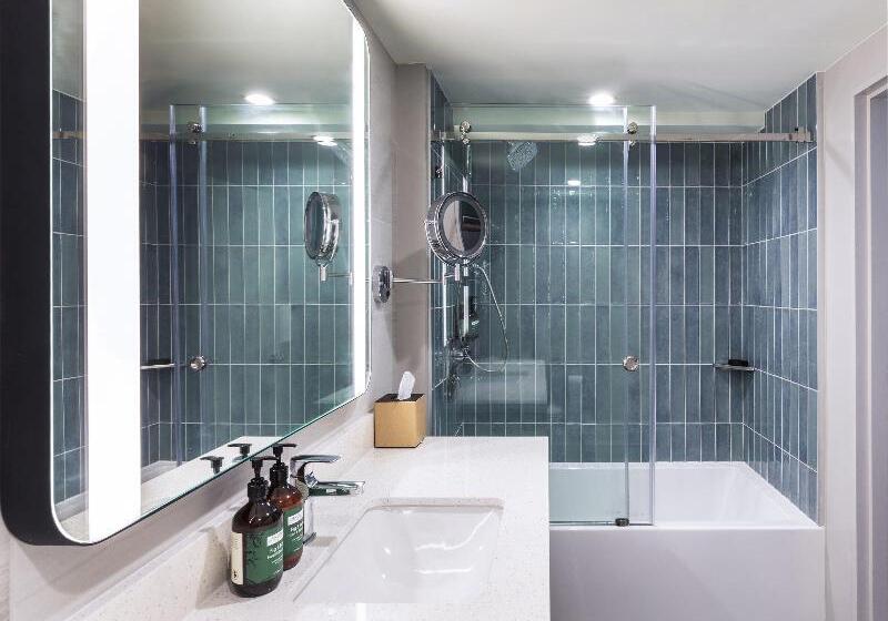 Pokój Premium, Crowne Plaza Resort Saipan