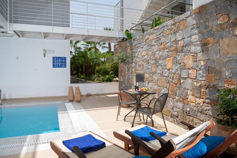 סוויטה, Angela Suites Boutique