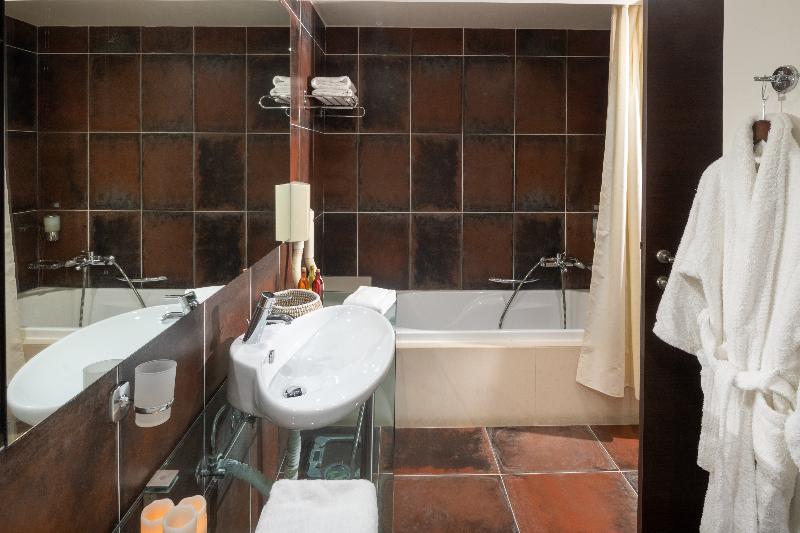 סוויטה, Angela Suites Boutique