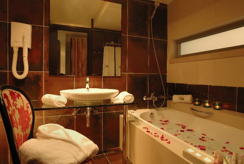 Люкс Повышенной Комфортности, Angela Suites Boutique