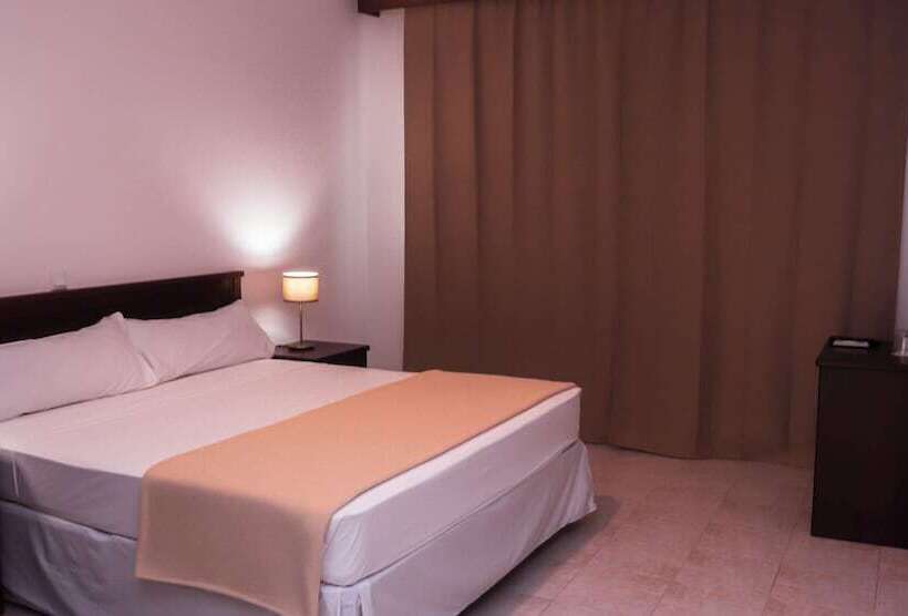 اتاق کلاسیک, Central Santa Maria