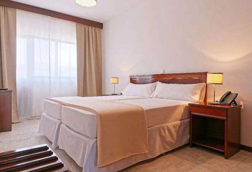 اتاق کلاسیک یک تخته, Central Santa Maria