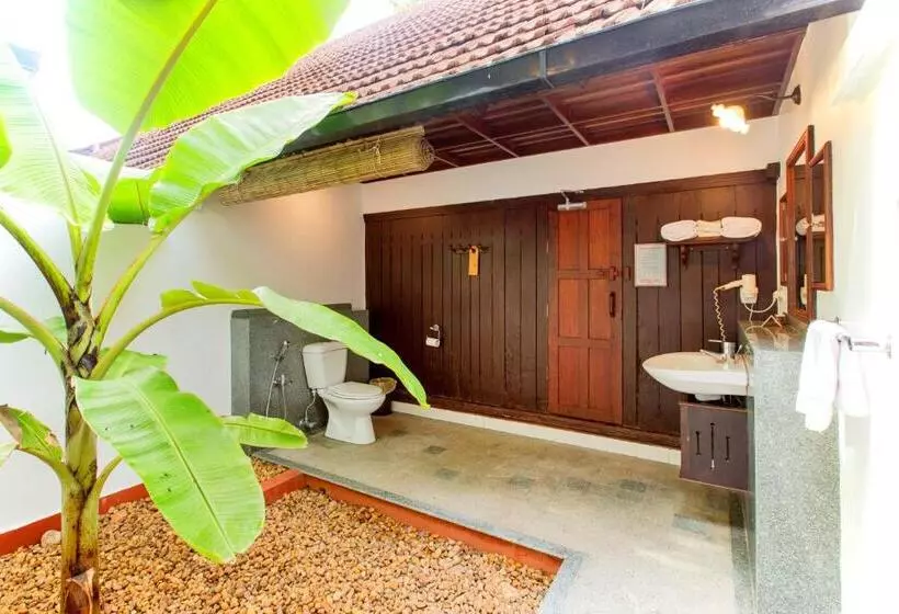 スタンダードバンガロー, Coconut Lagoon Kumarakom  A Cgh Earth Experience