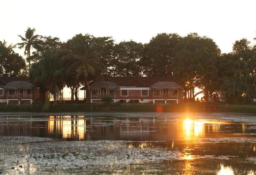 וילה עם חדר שינה אחד ובריכת שחיה, Coconut Lagoon Kumarakom  A Cgh Earth Experience