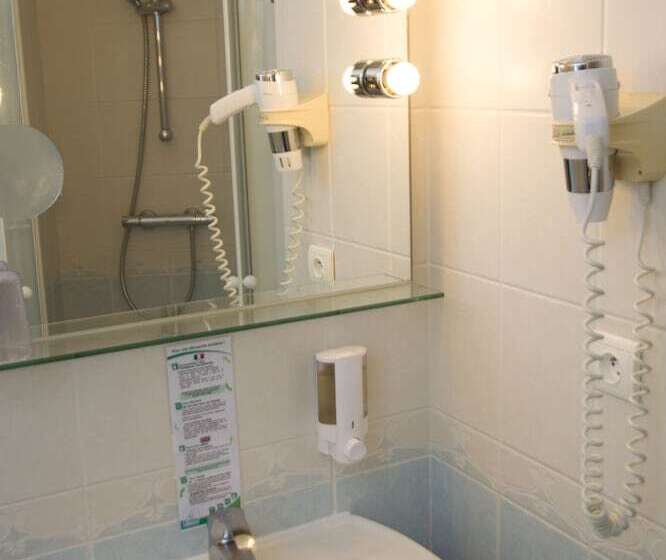 Трехместный Номер Superior, De Champagne