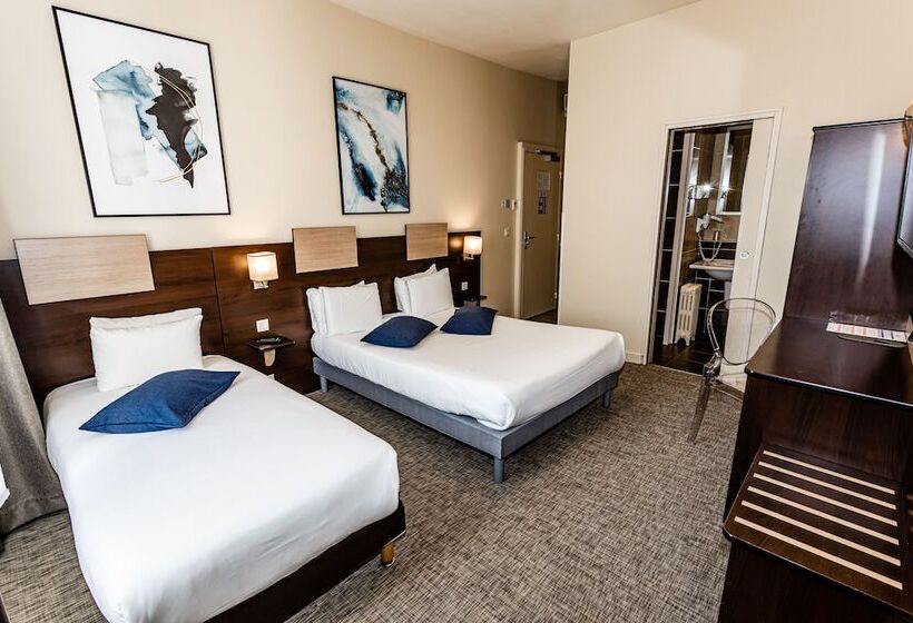 Трехместный Номер Superior, De Champagne