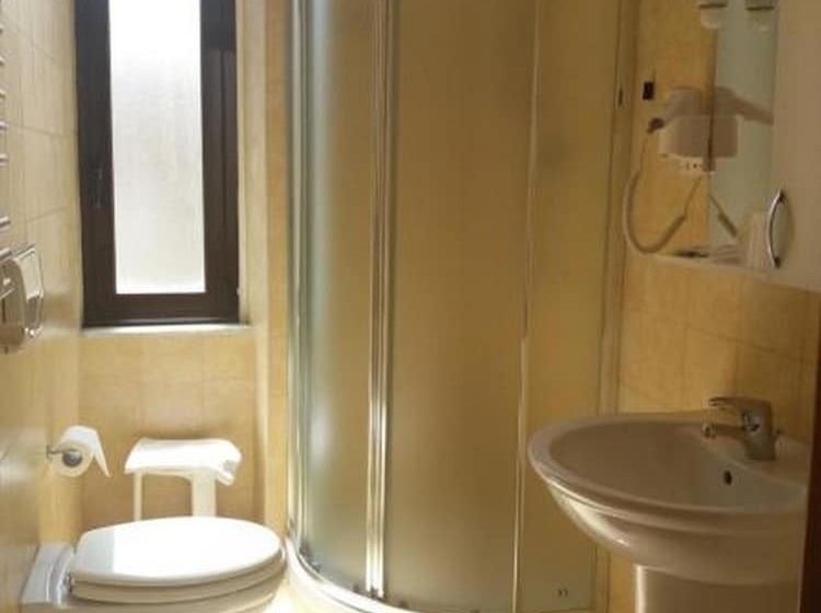 Standard Szoba, Galata