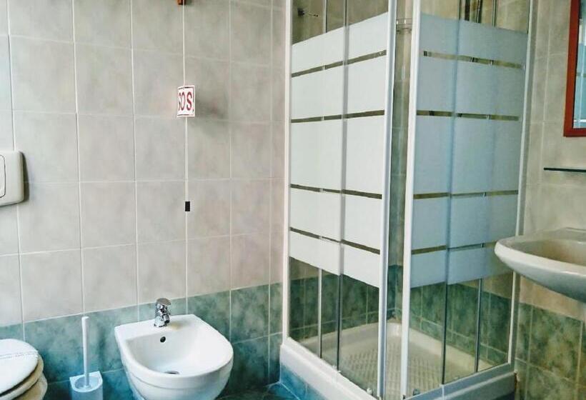 Standard Szoba, Galata