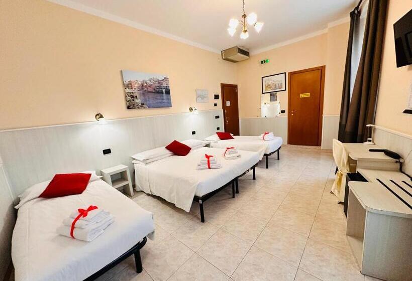 Négyágyas Standard Szoba, Galata